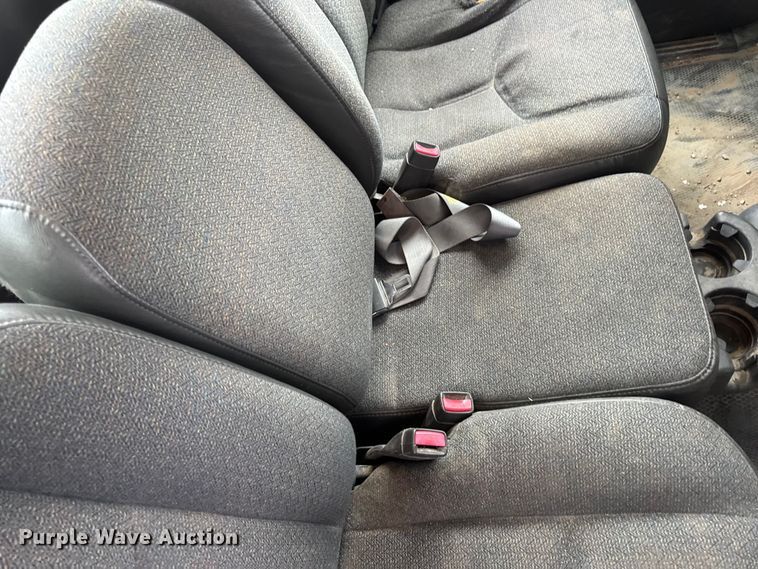 image for item DW6512 2004 Chevrolet Silverado 1500 pickup truck