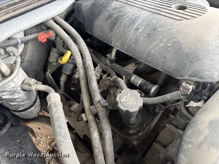 image for item DW6512 2004 Chevrolet Silverado 1500 pickup truck