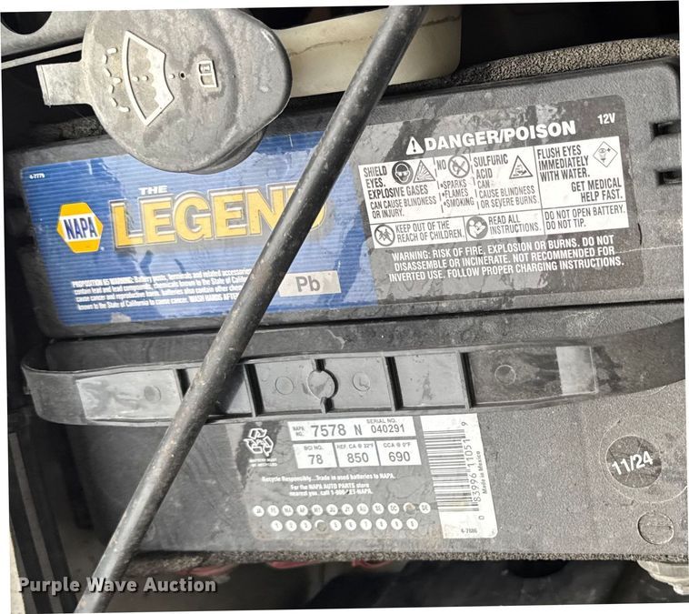 image for item DW6512 2004 Chevrolet Silverado 1500 pickup truck