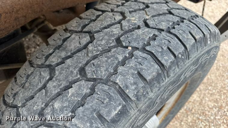 image for item DW6512 2004 Chevrolet Silverado 1500 pickup truck