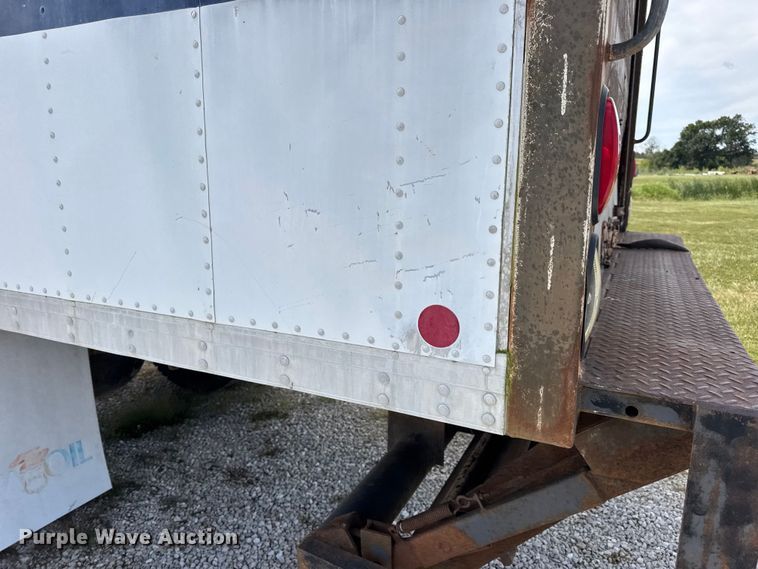 image for item DW6553 1995 International  4700 box truck