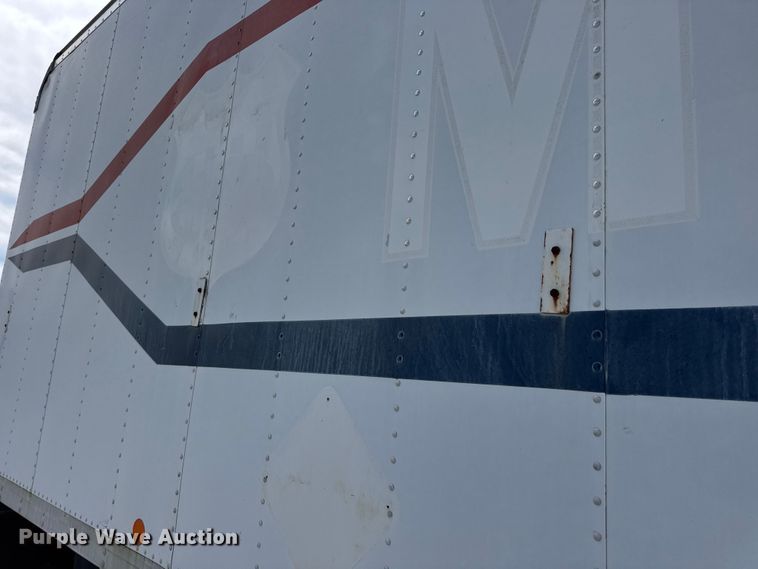 image for item DW6553 1995 International  4700 box truck