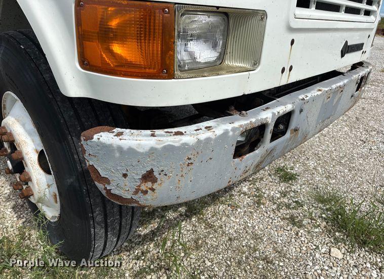 image for item DW6553 1995 International  4700 box truck