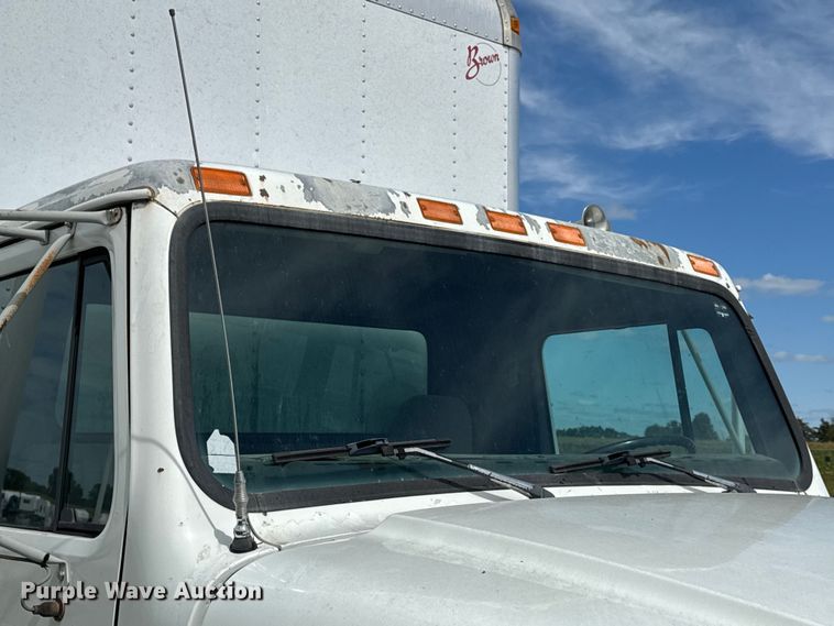image for item DW6553 1995 International  4700 box truck