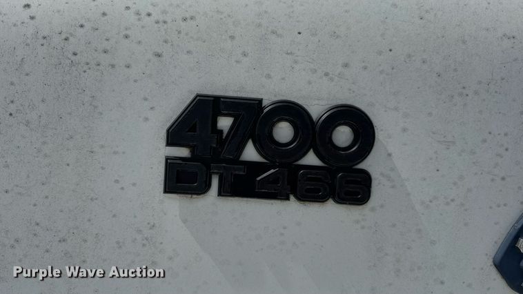 image for item DW6553 1995 International  4700 box truck