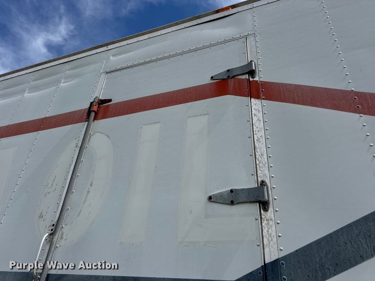 image for item DW6553 1995 International  4700 box truck