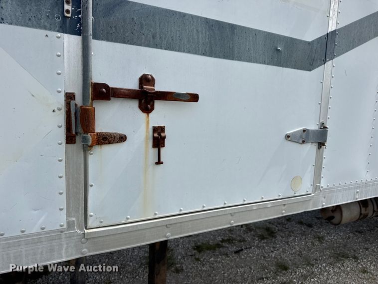 image for item DW6553 1995 International  4700 box truck