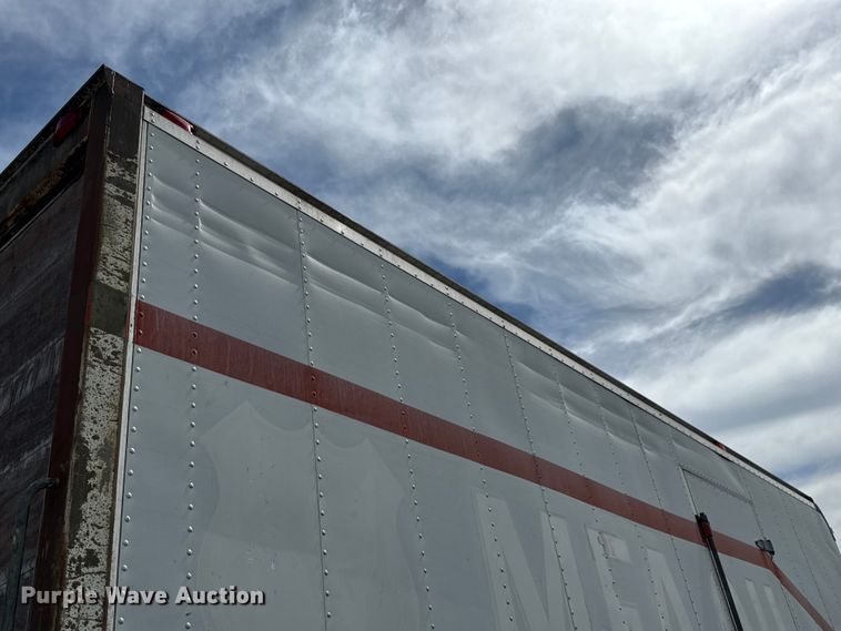 image for item DW6553 1995 International  4700 box truck