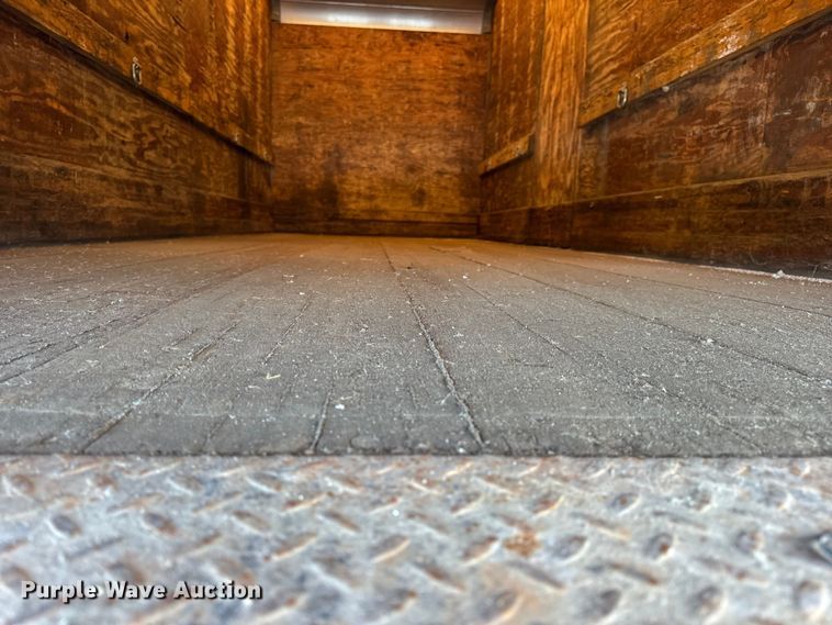 image for item DW6553 1995 International  4700 box truck