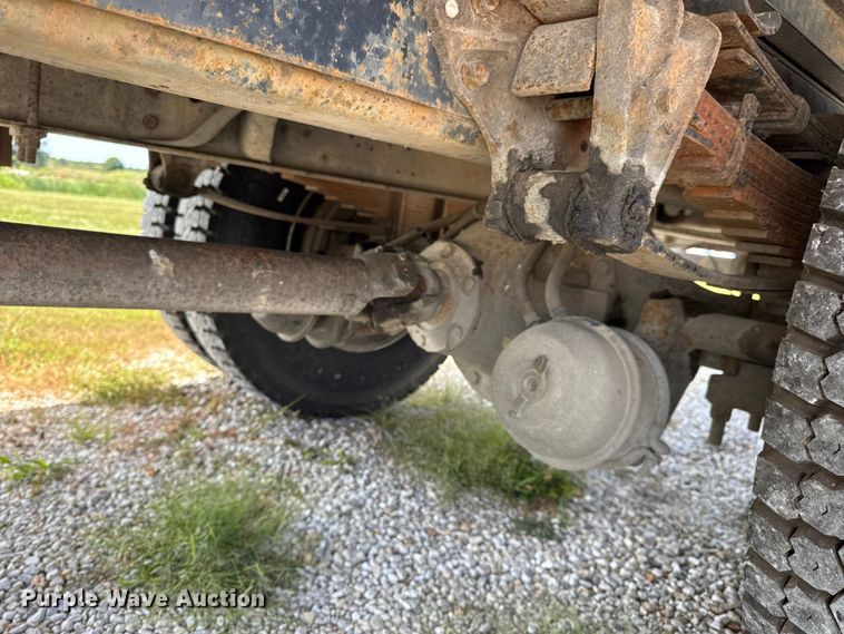 image for item DW6553 1995 International  4700 box truck