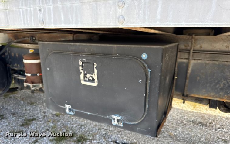 image for item DW6553 1995 International  4700 box truck