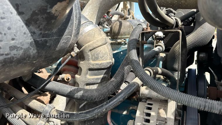 image for item DW6553 1995 International  4700 box truck