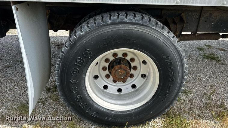 image for item DW6553 1995 International  4700 box truck