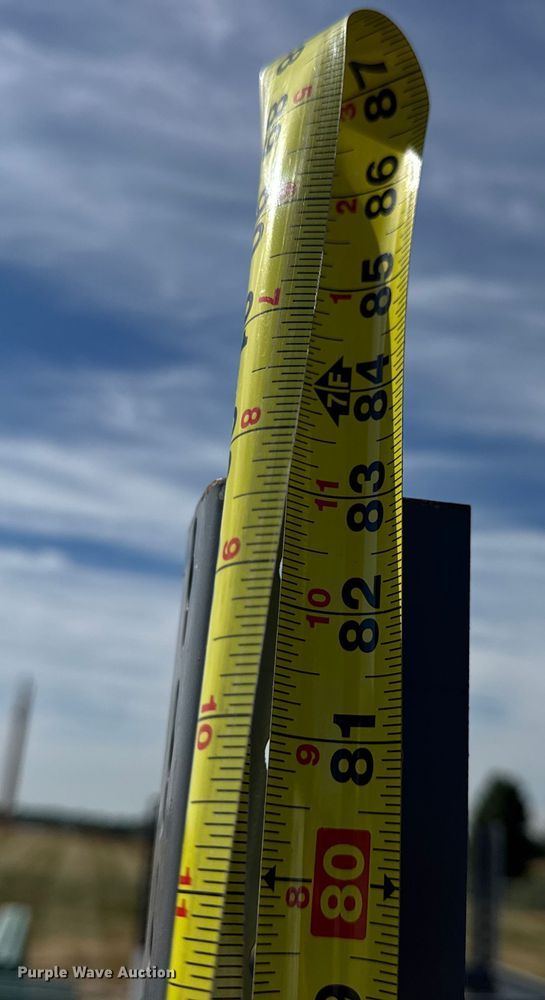 image for item DW6572 Shelving and lockers