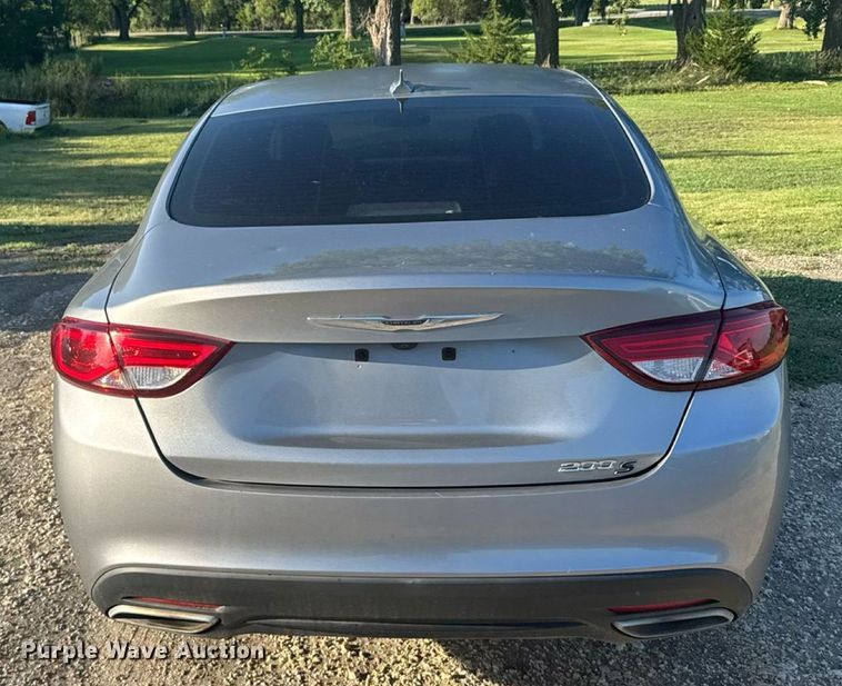 image for item DX3894 2016 Chrysler 200 S 