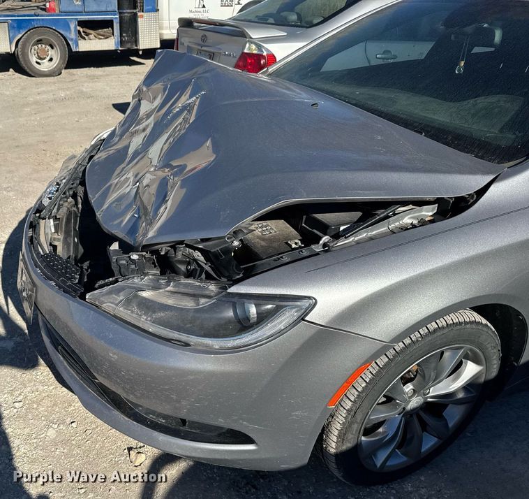 image for item DX3894 2016 Chrysler 200 S 