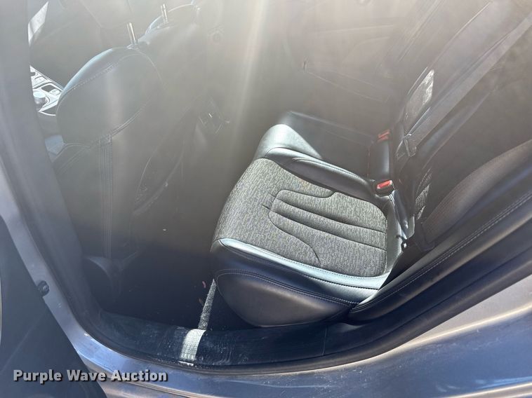 image for item DX3894 2016 Chrysler 200 S 