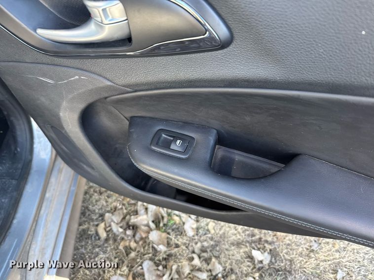 image for item DX3894 2016 Chrysler 200 S 