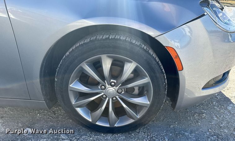 image for item DX3894 2016 Chrysler 200 S 