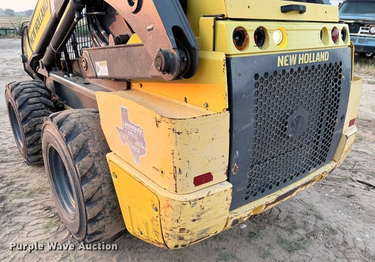 image for item DX5753 2018 New Holland L228 skid steer loader