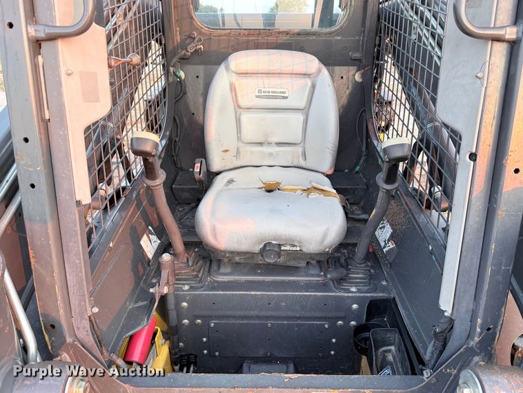 image for item DX5753 2018 New Holland L228 skid steer loader