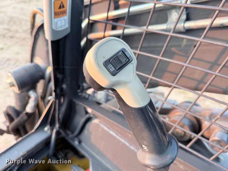 image for item DX5753 2018 New Holland L228 skid steer loader