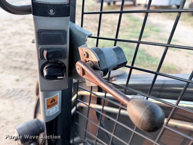 image for item DX5753 2018 New Holland L228 skid steer loader