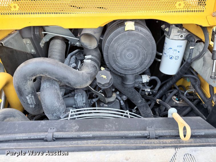 image for item DX5753 2018 New Holland L228 skid steer loader