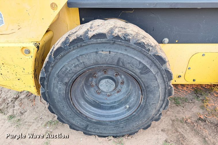 image for item DX5753 2018 New Holland L228 skid steer loader