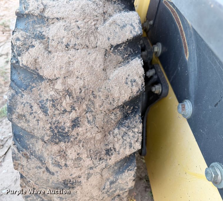 image for item DX5753 2018 New Holland L228 skid steer loader