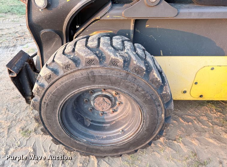 image for item DX5753 2018 New Holland L228 skid steer loader