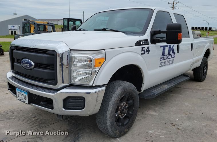 image for item DX6994 2016 Ford F250 Super Duty Crew Cab pickup truck