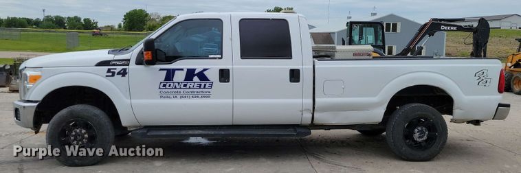 image for item DX6994 2016 Ford F250 Super Duty Crew Cab pickup truck