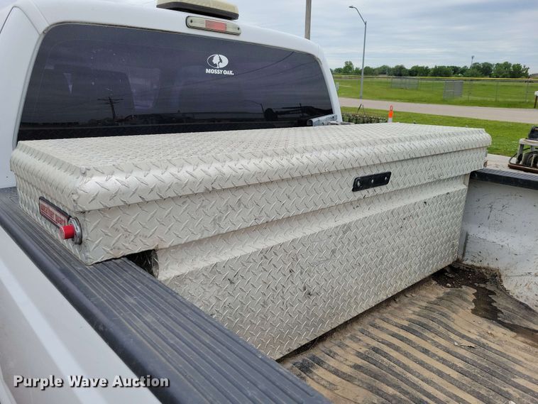 image for item DX6994 2016 Ford F250 Super Duty Crew Cab pickup truck