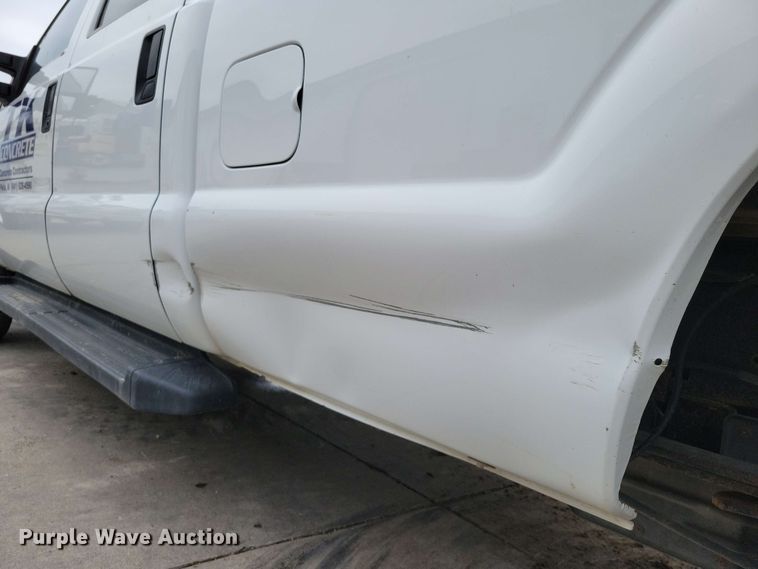 image for item DX6994 2016 Ford F250 Super Duty Crew Cab pickup truck