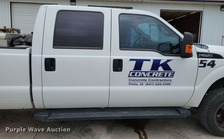 image for item DX6994 2016 Ford F250 Super Duty Crew Cab pickup truck