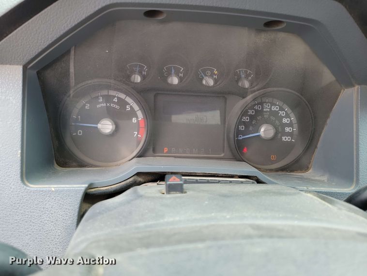 image for item DX6994 2016 Ford F250 Super Duty Crew Cab pickup truck