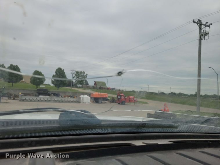 image for item DX6994 2016 Ford F250 Super Duty Crew Cab pickup truck