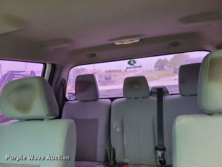 image for item DX6994 2016 Ford F250 Super Duty Crew Cab pickup truck