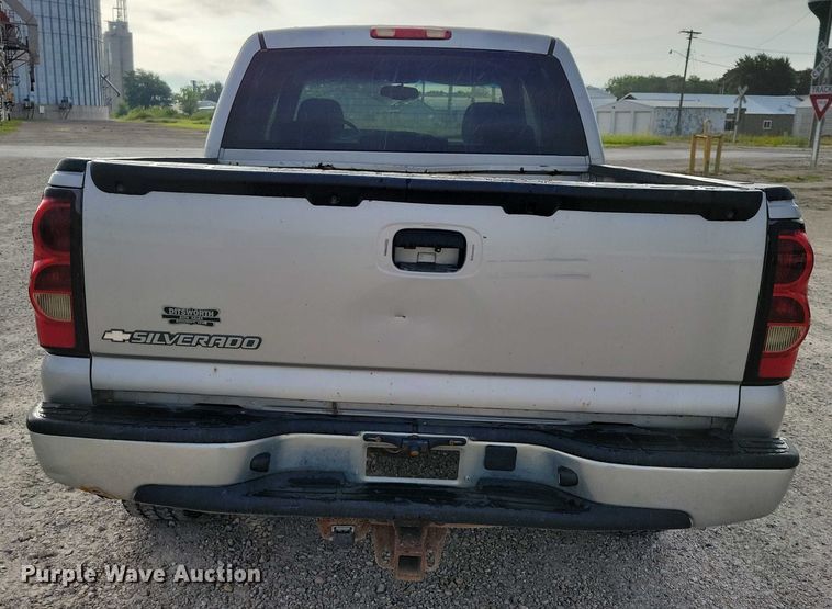 image for item DX7428 2006 Chevrolet  Silverado 1500 Crew Cab pickup truck