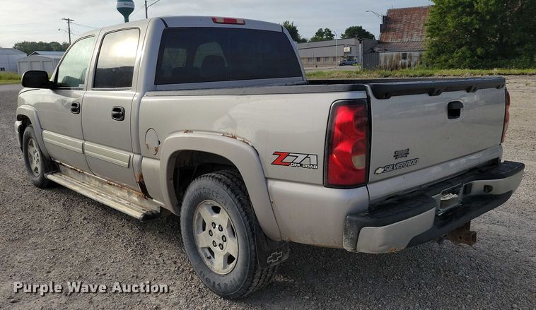 image for item DX7428 2006 Chevrolet  Silverado 1500 Crew Cab pickup truck