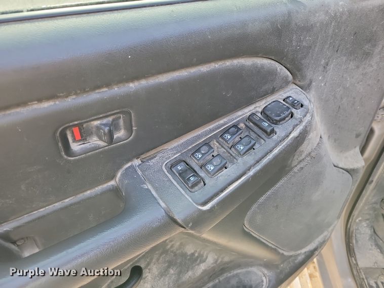 image for item DX7428 2006 Chevrolet  Silverado 1500 Crew Cab pickup truck