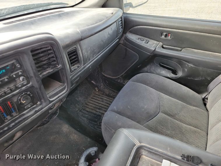 image for item DX7428 2006 Chevrolet  Silverado 1500 Crew Cab pickup truck