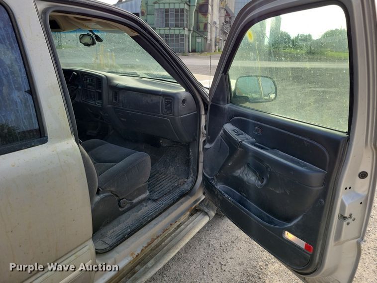 image for item DX7428 2006 Chevrolet  Silverado 1500 Crew Cab pickup truck