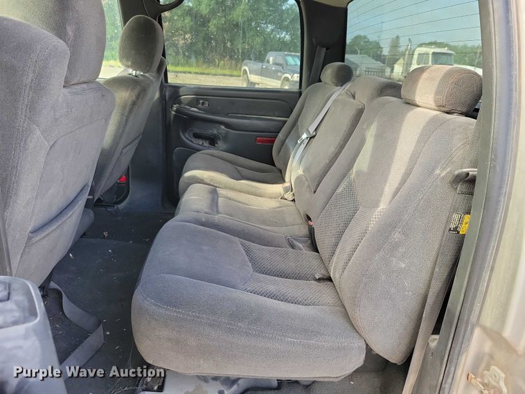 image for item DX7428 2006 Chevrolet  Silverado 1500 Crew Cab pickup truck