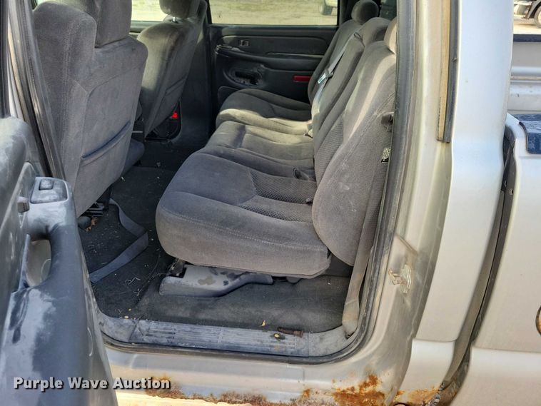 image for item DX7428 2006 Chevrolet  Silverado 1500 Crew Cab pickup truck