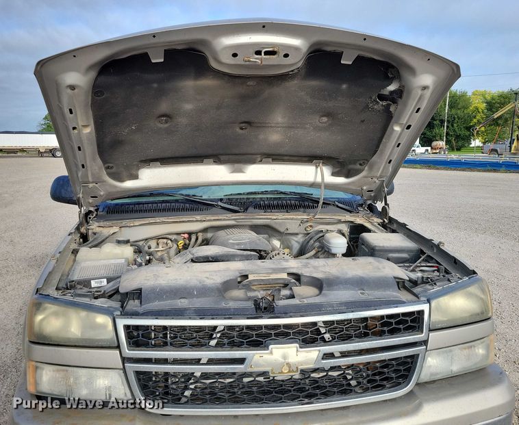 image for item DX7428 2006 Chevrolet  Silverado 1500 Crew Cab pickup truck