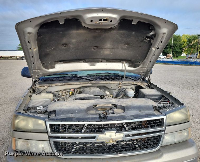 image for item DX7428 2006 Chevrolet  Silverado 1500 Crew Cab pickup truck