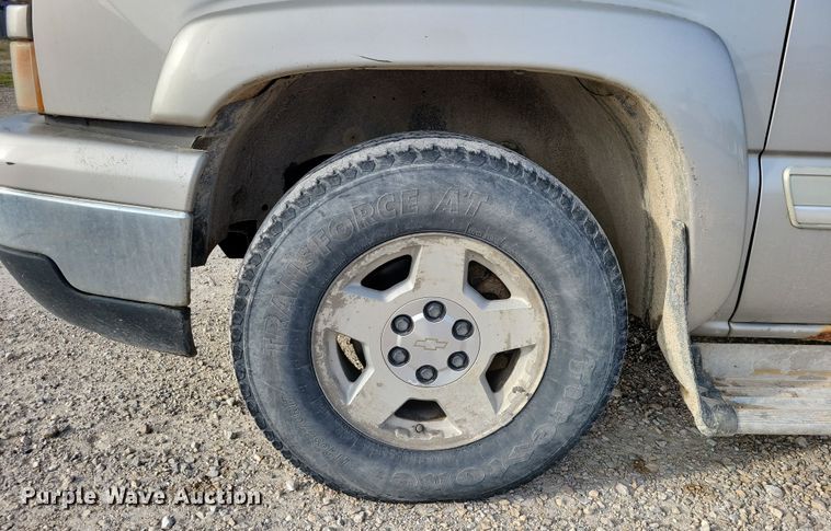 image for item DX7428 2006 Chevrolet  Silverado 1500 Crew Cab pickup truck