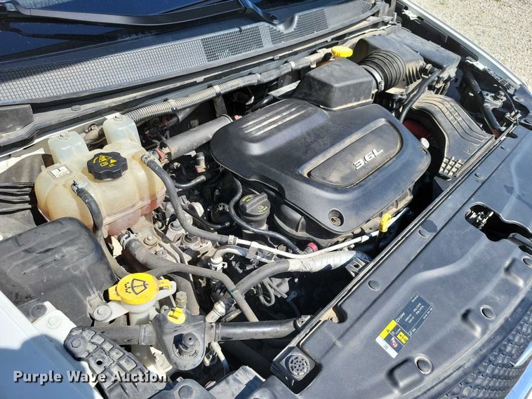 image for item DX7456 2018 Chrysler Pacifica van